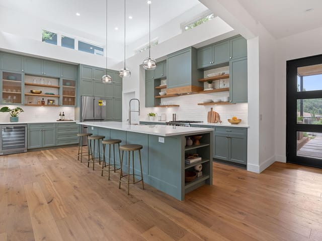 3010 Fontana DR