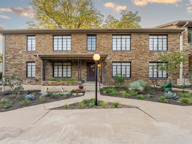 3010 Windsor RD Unit #C