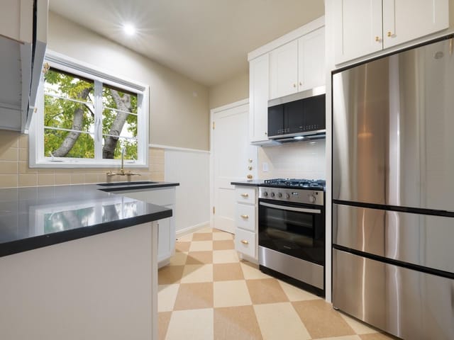 3010 Windsor RD Unit #H