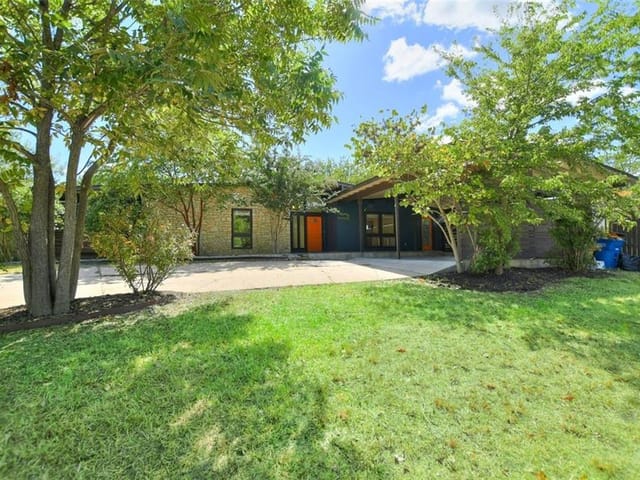 3011 Northeast Dr