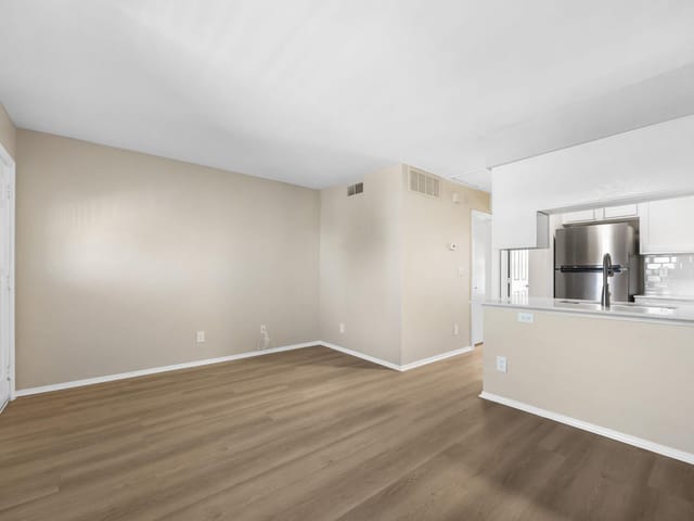 3012 Whisper Oaks LN Unit #J