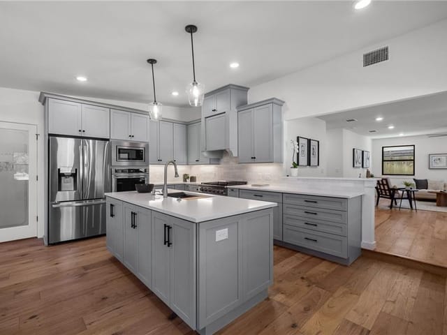 3019 Fontana Dr