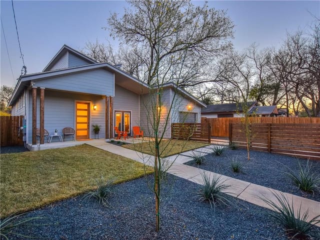 3019 Lyons Rd