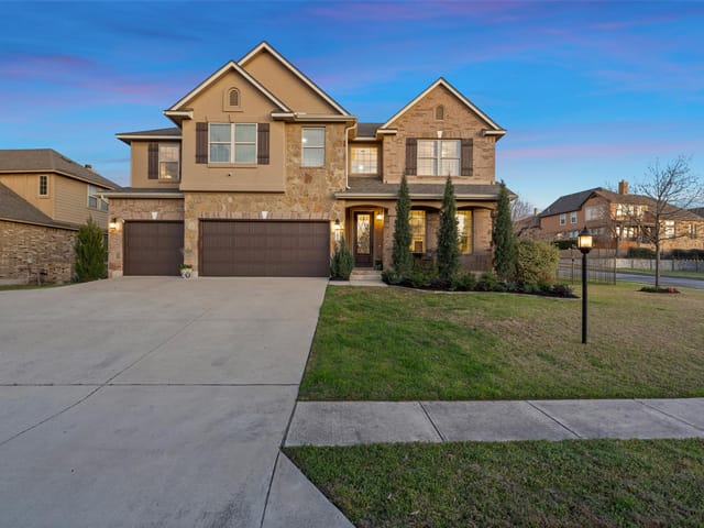 302 Bellagio Dr