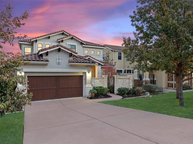 302 Indianwood Dr