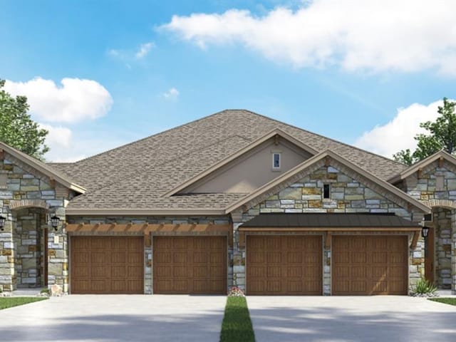 302 Olivia Dr