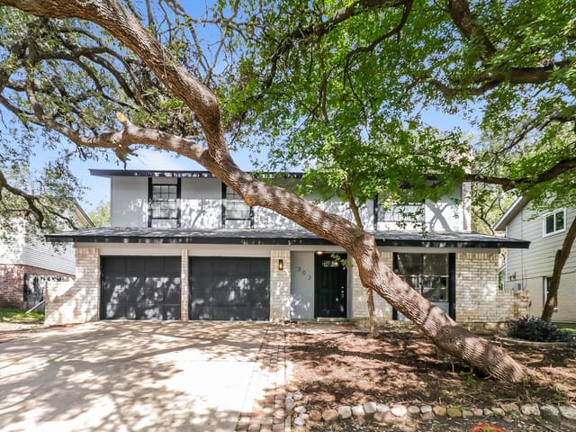 302 Starbright Dr