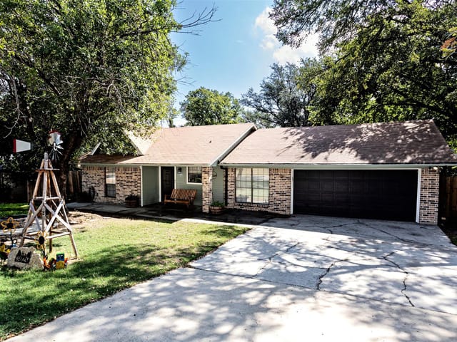 3020 Oakwood DR
