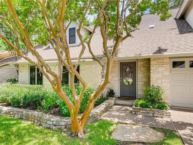 3022 Thousand Oaks Dr