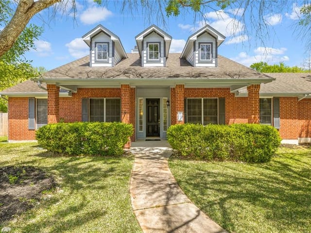 3024 Sunland Dr