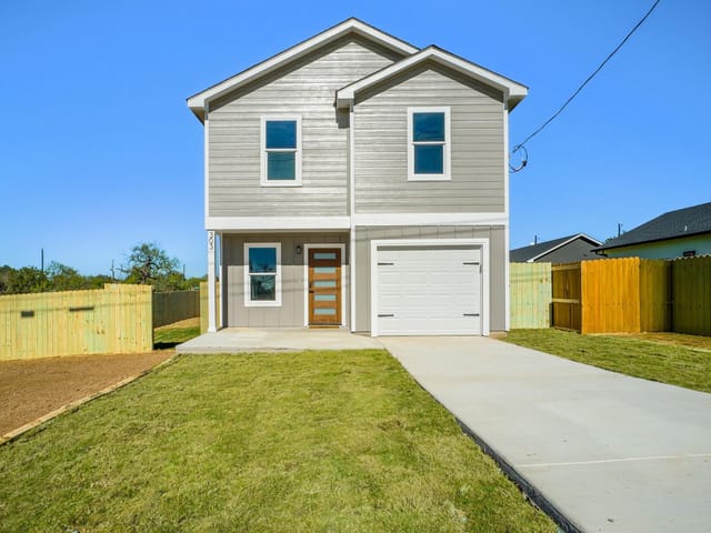 303 Cedarhill Dr
