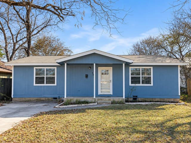 303 E AUSTIN Ave