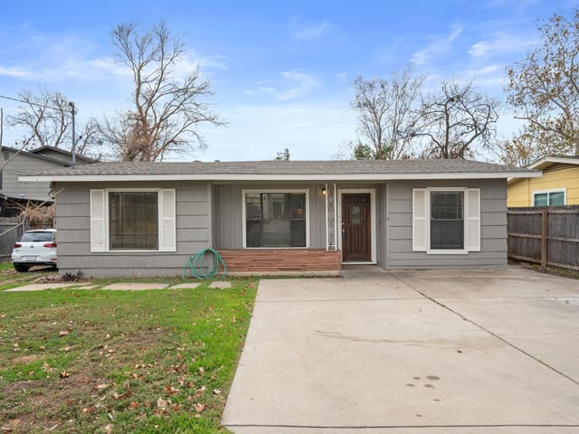 303 Irma DR Unit #A