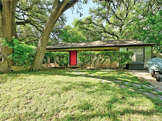 303 Rowland Dr