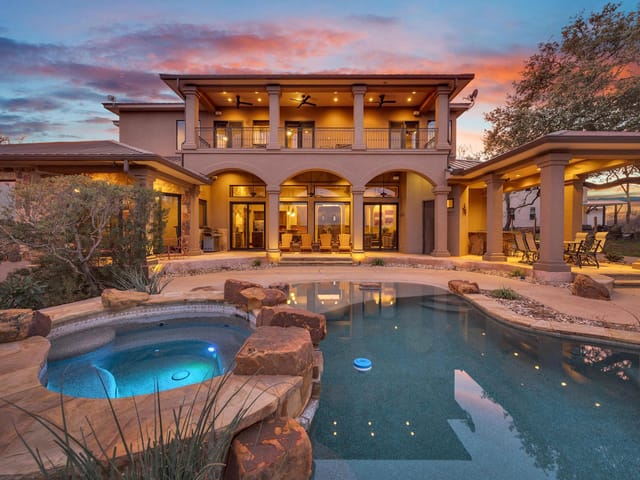 303 Yaupon DR