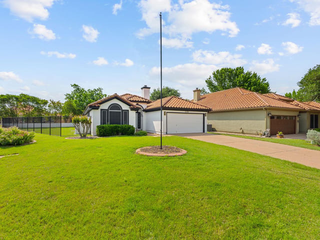 30388 Ledgemont LN