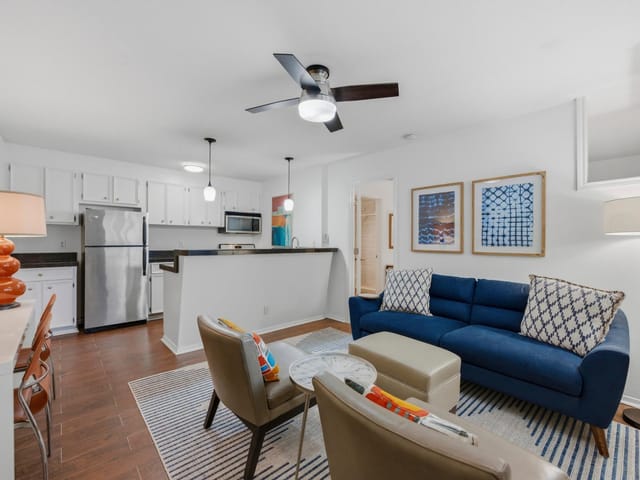 304 E 33rd St Unit #11