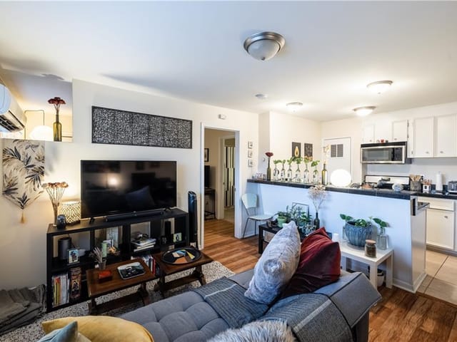 304 E 33rd St Unit #18