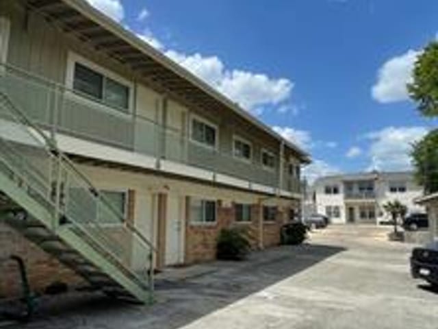 304 E 33rd St Unit #24