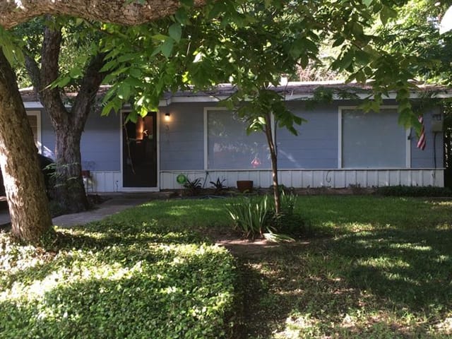 304 Hammack Dr