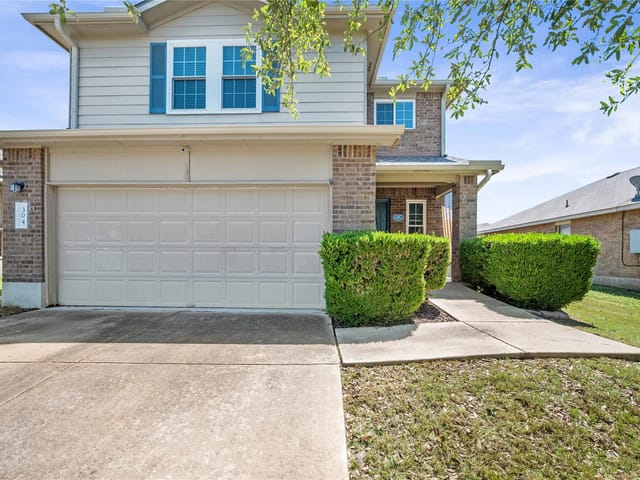304 Kingfisher Ln