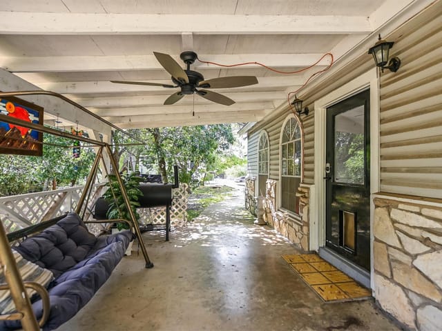 304 Lea LN