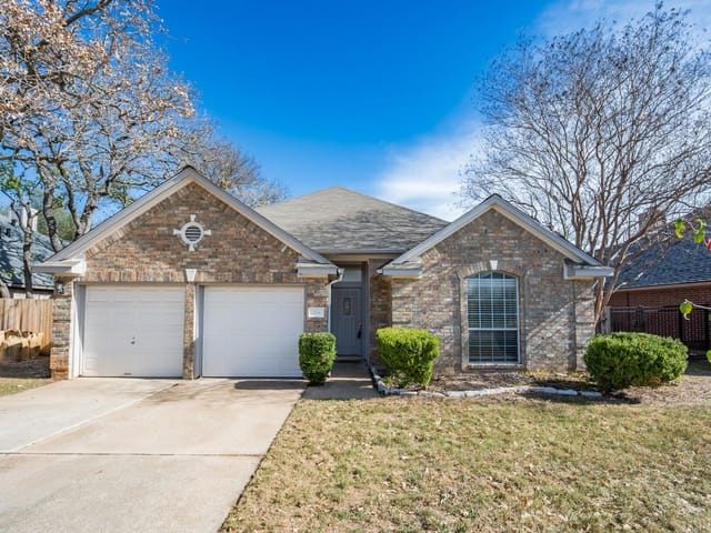 304  Mesa Verde St