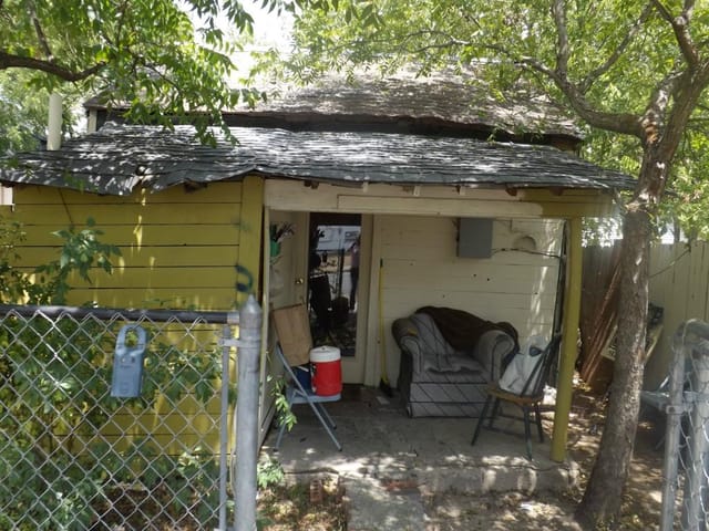 304 W Milton St