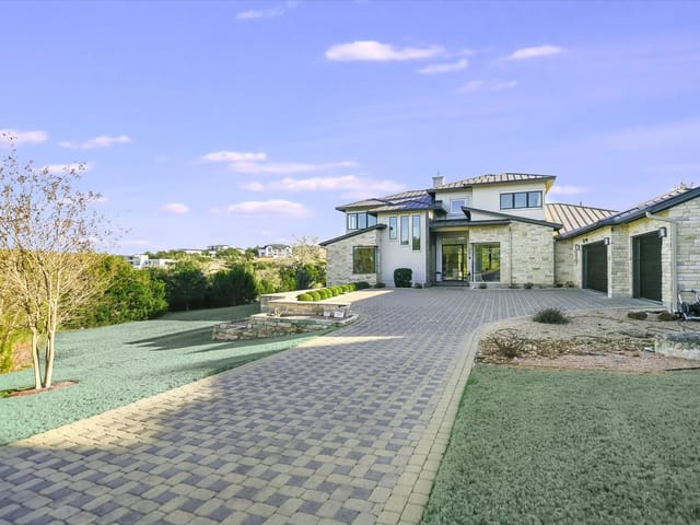 305 Brandon Way
