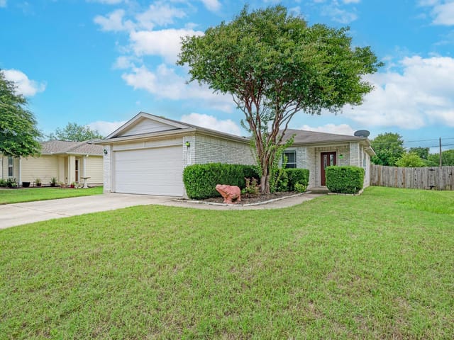 305 Creek Ledge DR