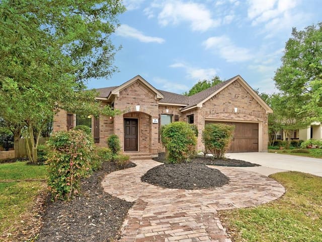 305 Island Oak Dr