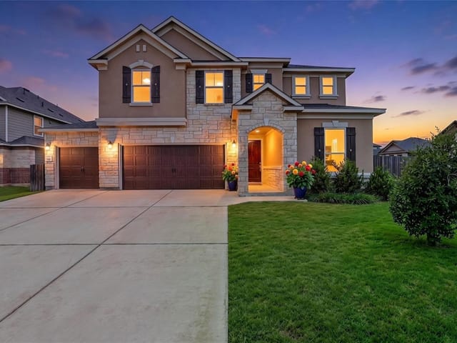 305 Kat Garnet DR