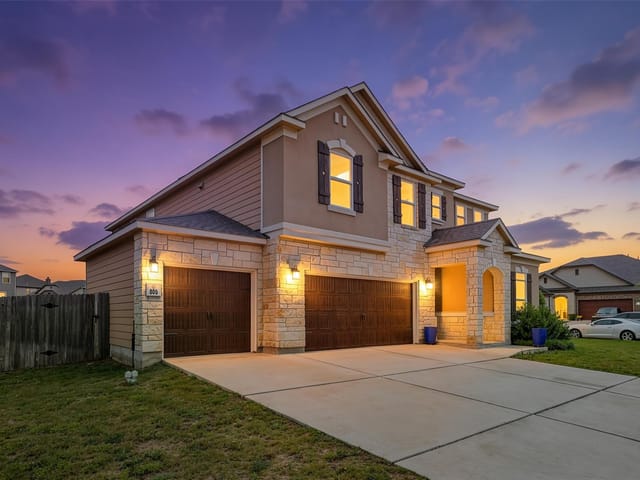 305 Kat Garnet DR