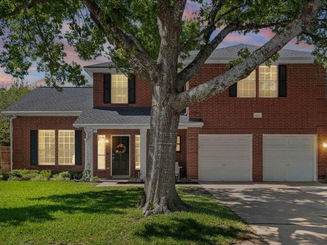 305 N Rainbow Bridge DR