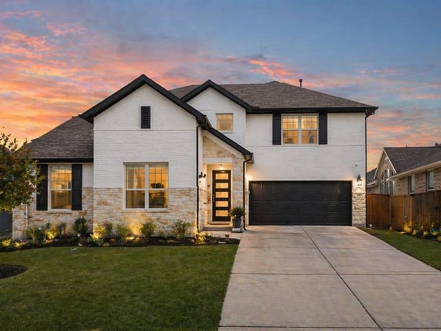 305 Painted Creek WAY