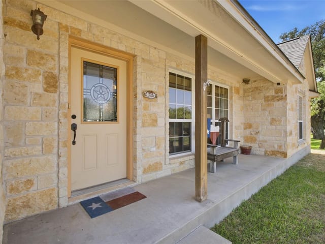 305 Pecan DR
