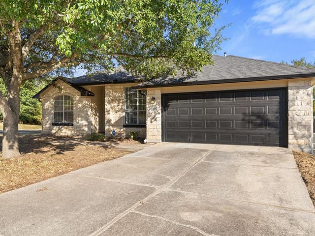305 Plumbago Dr