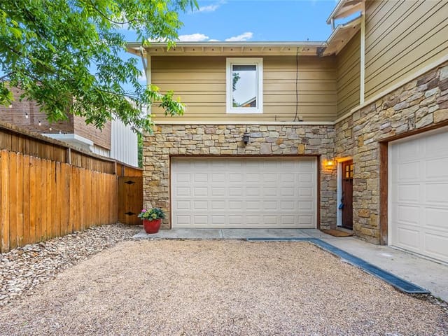 305 W Live Oak St Unit #B