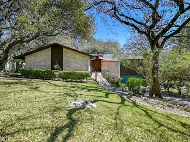 305 Westhaven Dr