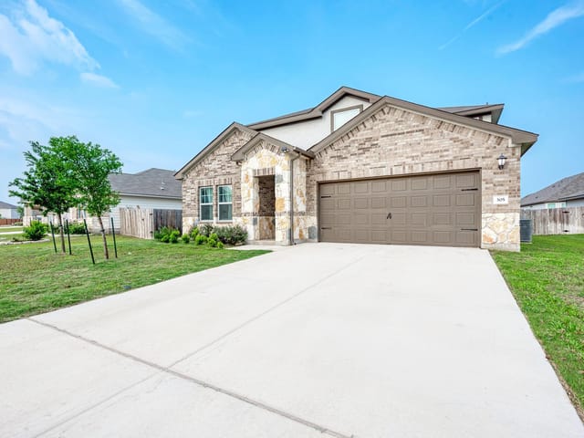 305 Windy Reed RD