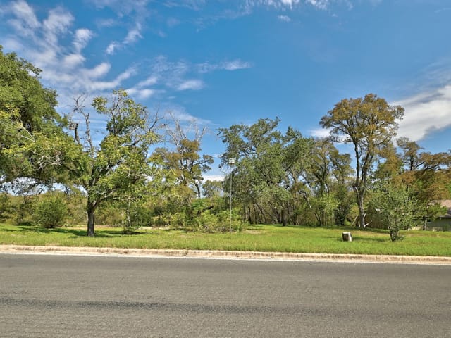 306 Bear Canyon DR