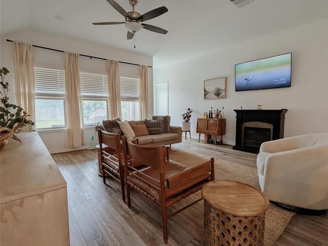 306 Buffalo View LN