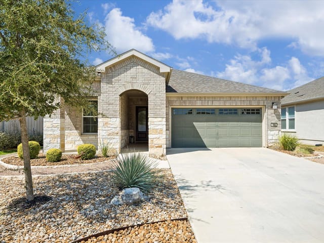 306 Kitty Hawk RD