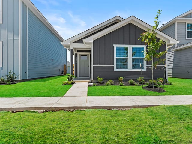 306 Nizao LN