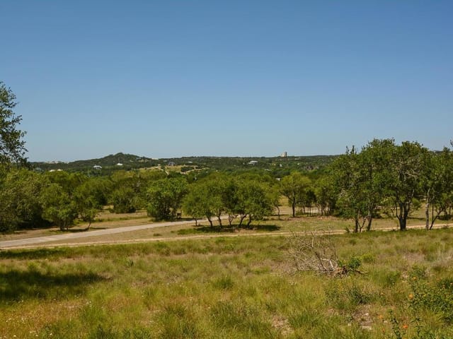 306 Nueces Ln