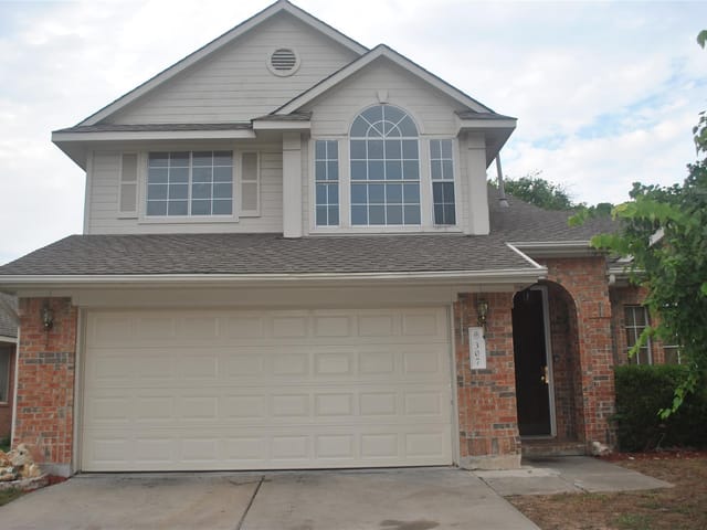 307  Deren Ln