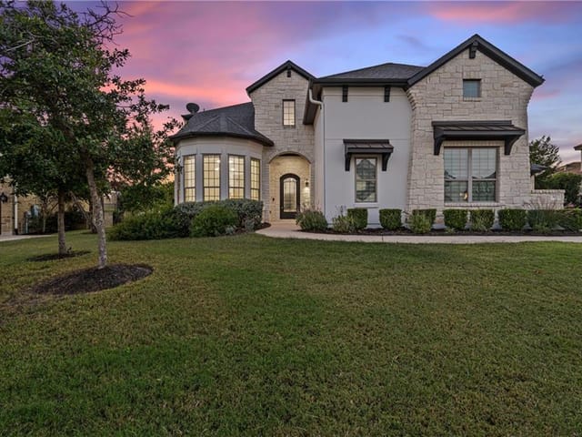 307 Dolcetto CT - front exterior - Luxury home in Rough Hollow Lakeside, Lakeway, TX
