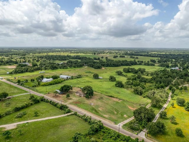 307 N County Line RD