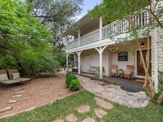 307 Nautilus Ave