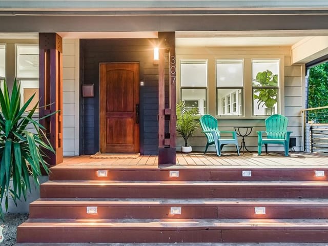 307 W Annie St